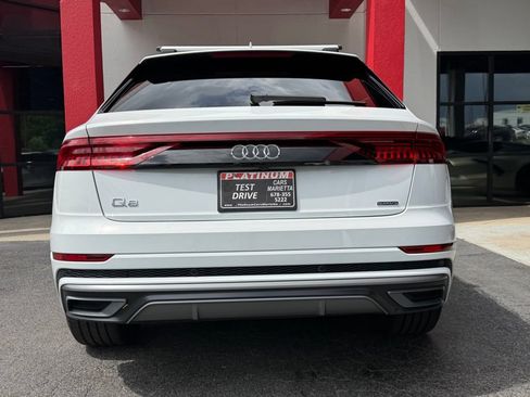 Used 2022 Audi Q8 Premium Plus AWD/4WD image 10