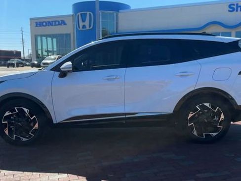 Used 2024 Kia Sportage SX image 8