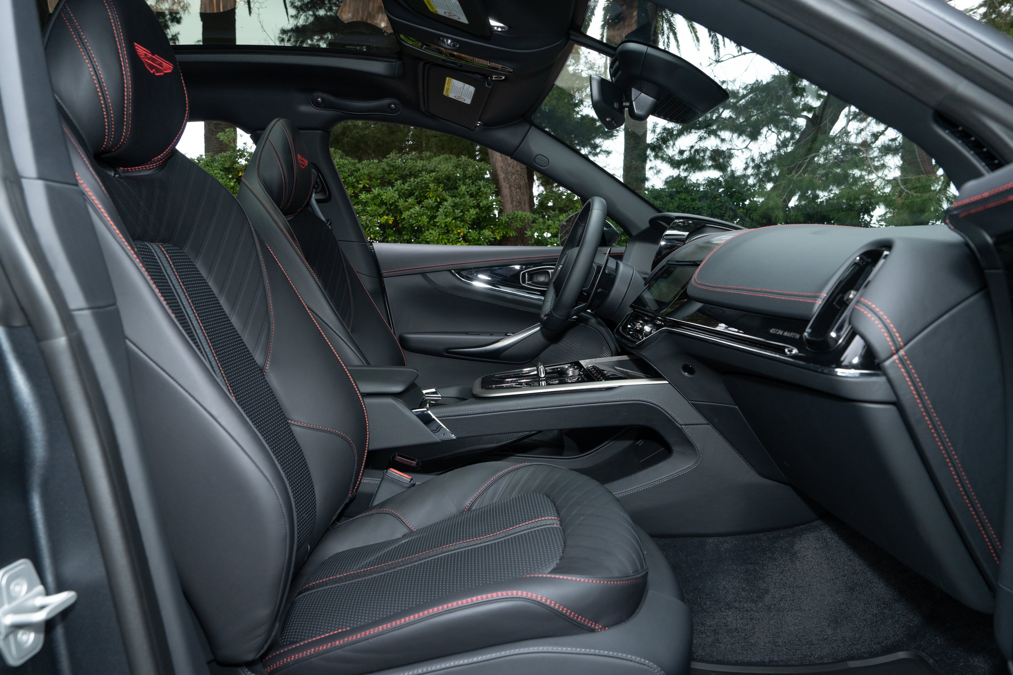 Used 2025 Aston Martin DBX 707 AWD/4WD image 15