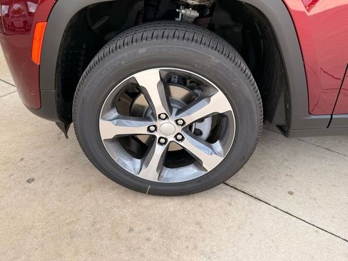 New 2026 Jeep Grand Cherokee Limited image 34