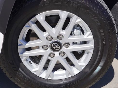 Certified 2025 Toyota Tundra SR5 w/ SR5 Convenience Package AWD/4WD image 14