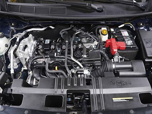 Used 2025 Nissan Kicks SV image 28