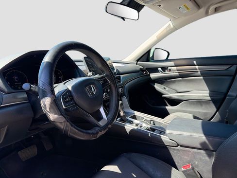 Used 2020 Honda Accord LX image 7