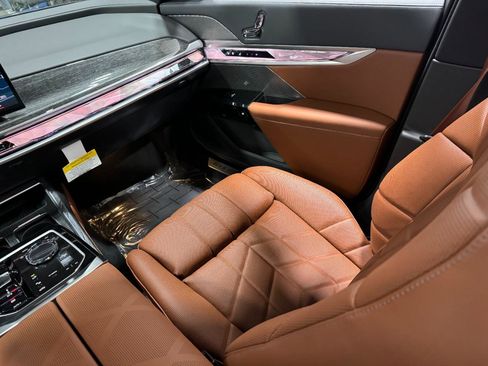 New 2025 BMW 760i xDrive image 16