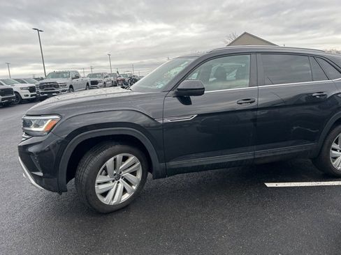 Used 2022 Volkswagen Atlas Cross Sport SE image 4