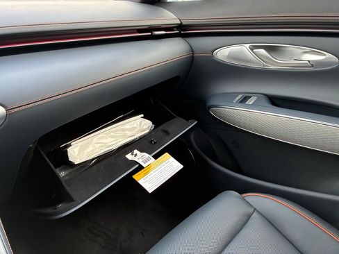 New 2026 Genesis GV70 2.5T Sport Prestige AWD/4WD image 40