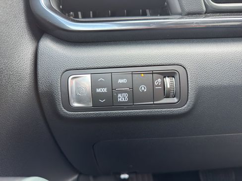 New 2026 GMC Terrain AT4 w/ Technology Package II AWD/4WD image 24