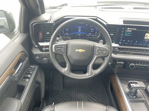 Used 2025 Chevrolet Silverado 1500 High Country w/ Technology Package AWD/4WD image 11