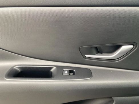 New 2026 Hyundai Elantra SE image 32