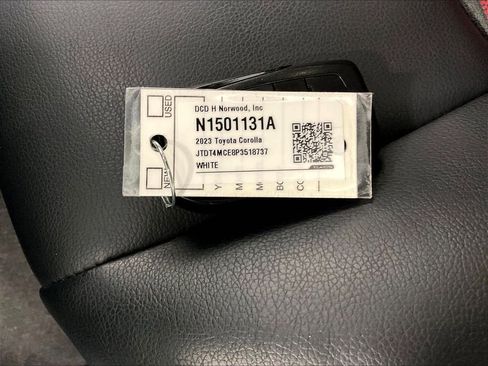 Used 2023 Toyota Corolla XSE w/ Carpet Mat Package (TMS) FWD image 31