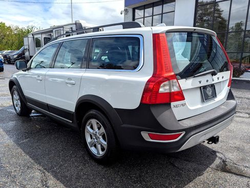 Used 2010 Volvo XC70 3.2 image 10