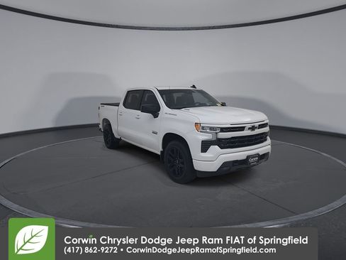 Used 2024 Chevrolet Silverado 1500 RST AWD/4WD image 2