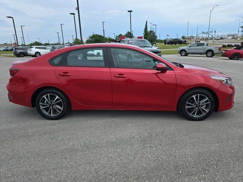 Used 2024 Kia Forte LXS FWD image 6