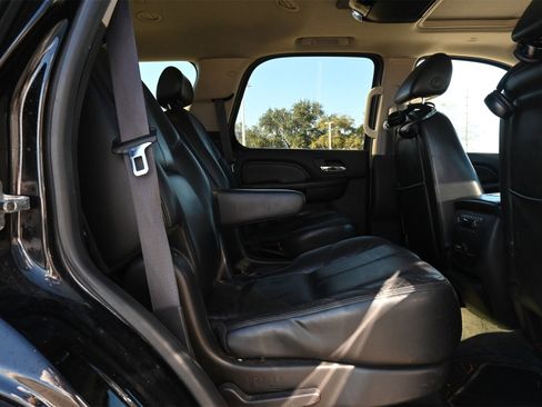 Used 2008 GMC Yukon Denali image 23