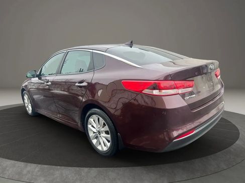 Used 2018 Kia Optima LX w/ 17" Alloy Wheels Package image 7