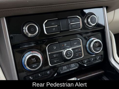 Used 2024 GMC Yukon Denali image 25