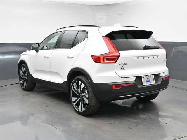 New 2026 Volvo XC40 B5 Ultra w/ Protection Package Premier AWD/4WD image 8