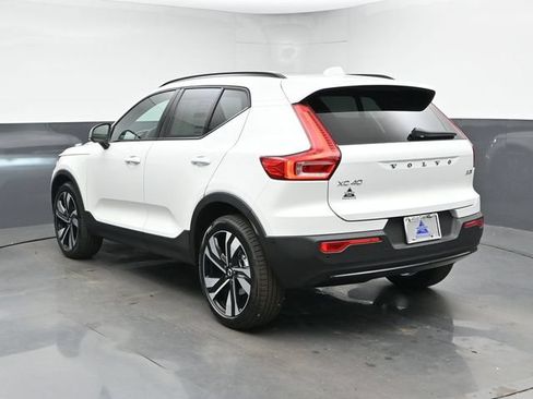 New 2026 Volvo XC40 B5 Ultra w/ Protection Package Premier AWD/4WD image 8