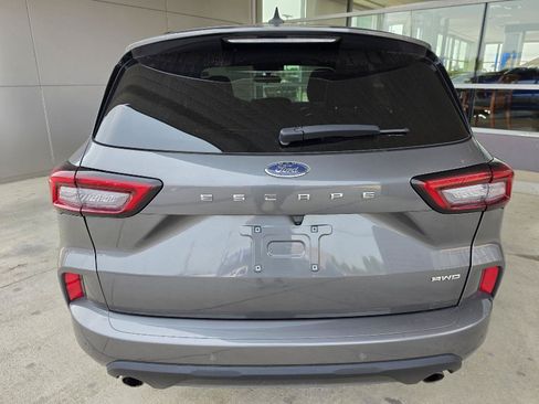 Used 2024 Ford Escape ST-Line w/ Tech Pack #1 AWD/4WD image 4