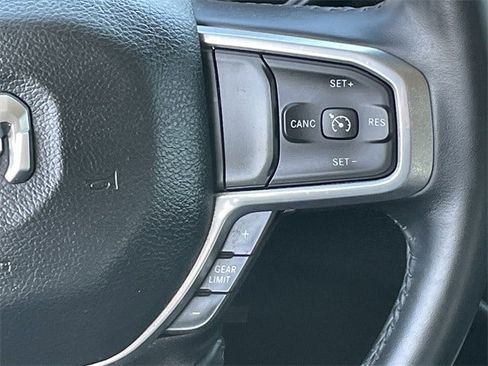 Used 2024 RAM 2500 Laramie w/ Towing Technology Group image 15