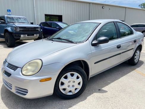 Used 2004 Dodge Neon SE FWD image 1
