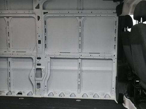 Used 2024 RAM ProMaster 2500 w/ Convenience Group image 15