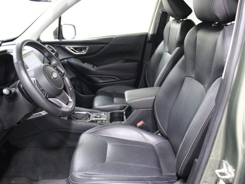 Used 2020 Subaru Forester Touring AWD/4WD image 3