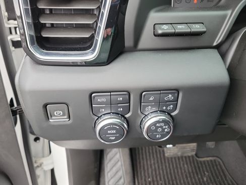 Used 2024 GMC Sierra 1500 Denali Ultimate AWD/4WD image 27