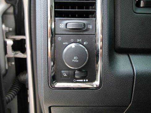 Used 2018 RAM 2500 Laramie w/ Sport Appearance Group AWD/4WD image 27