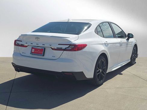 Certified 2025 Toyota Camry SE FWD image 3