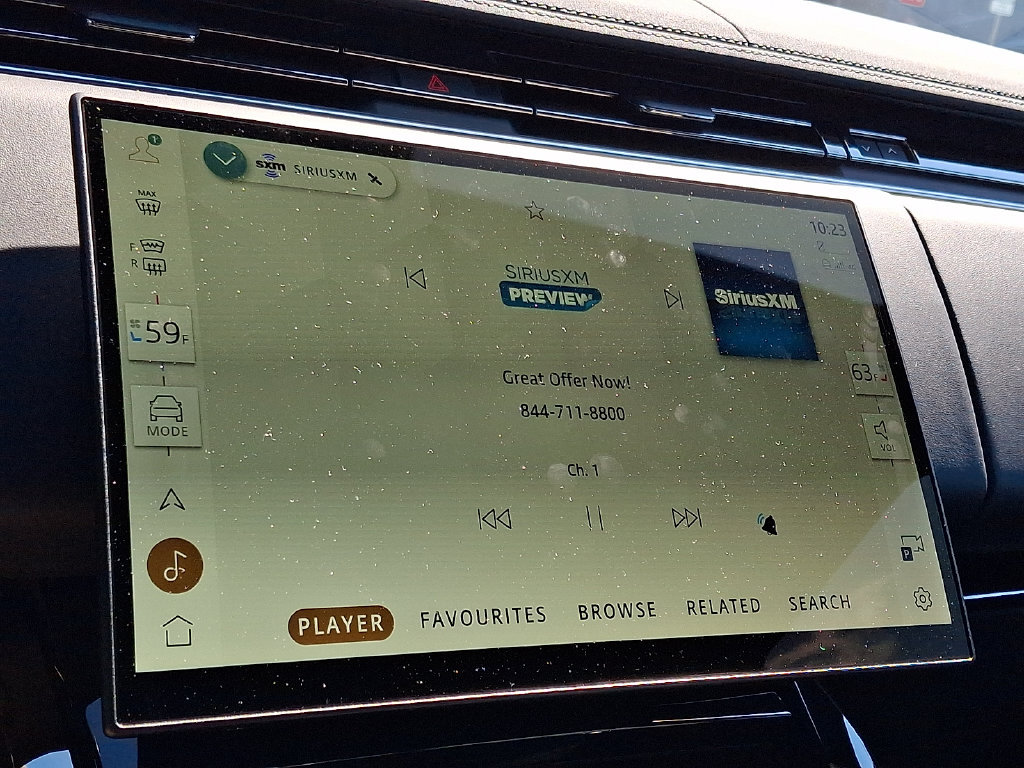 Used 2025 Land Rover Range Rover Sport SE AWD/4WD image 18