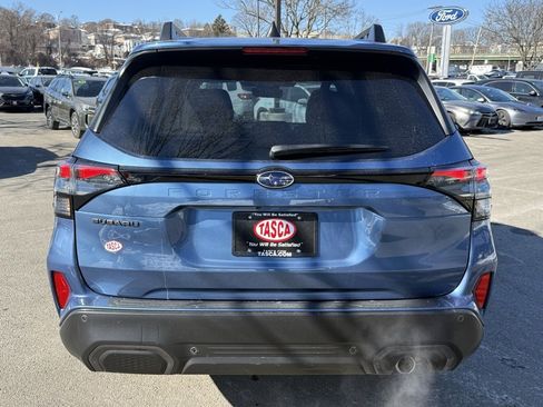Used 2025 Subaru Forester Limited image 7