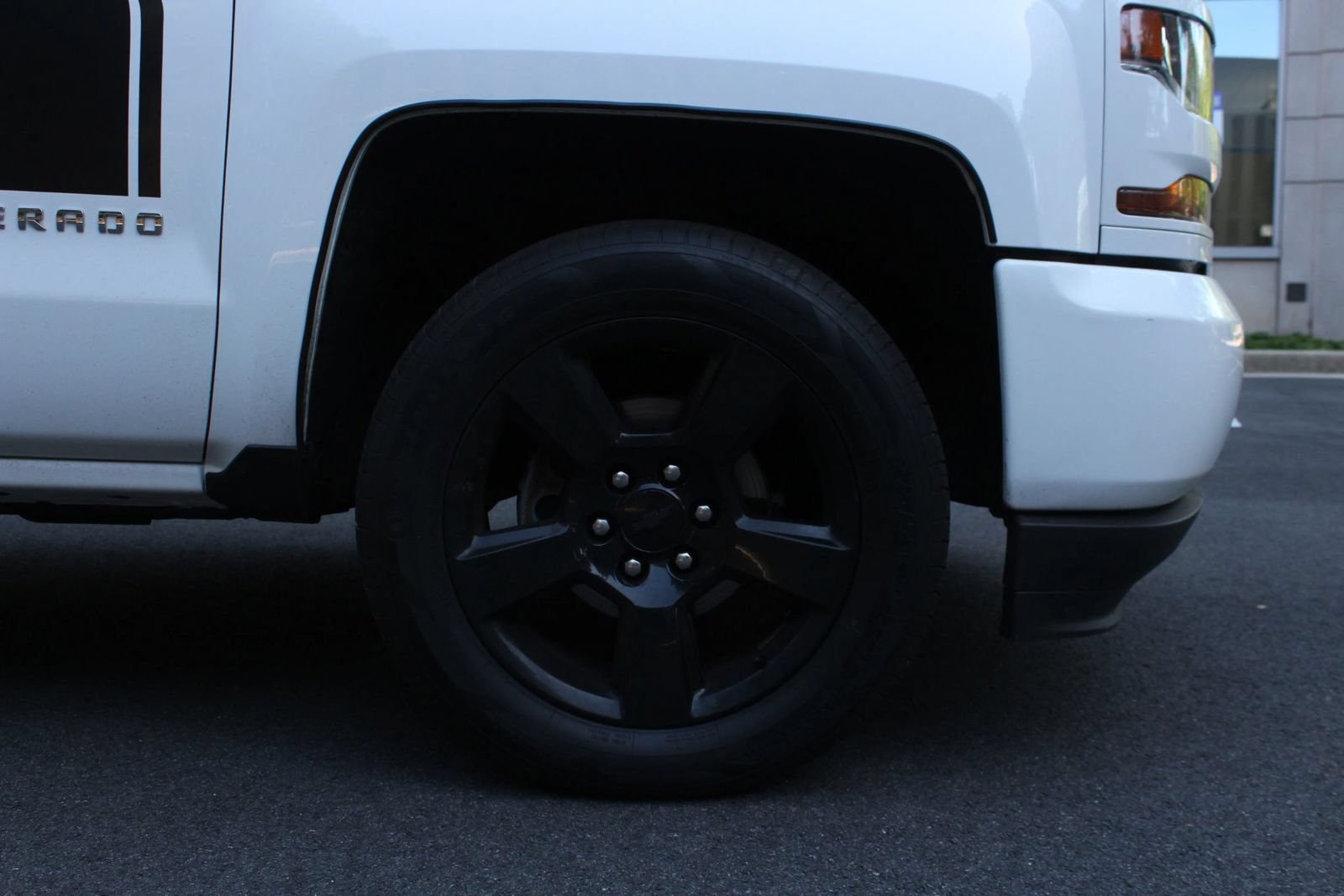 Used 2018 Chevrolet Silverado 1500 Custom w/ Rally 1 Edition RWD image 4