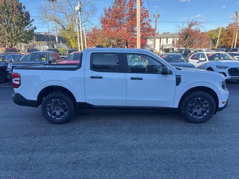 New 2025 Ford Maverick XLT image 4