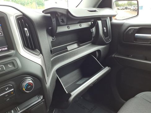 Used 2021 Chevrolet Silverado 1500 Custom Trail Boss AWD/4WD image 29