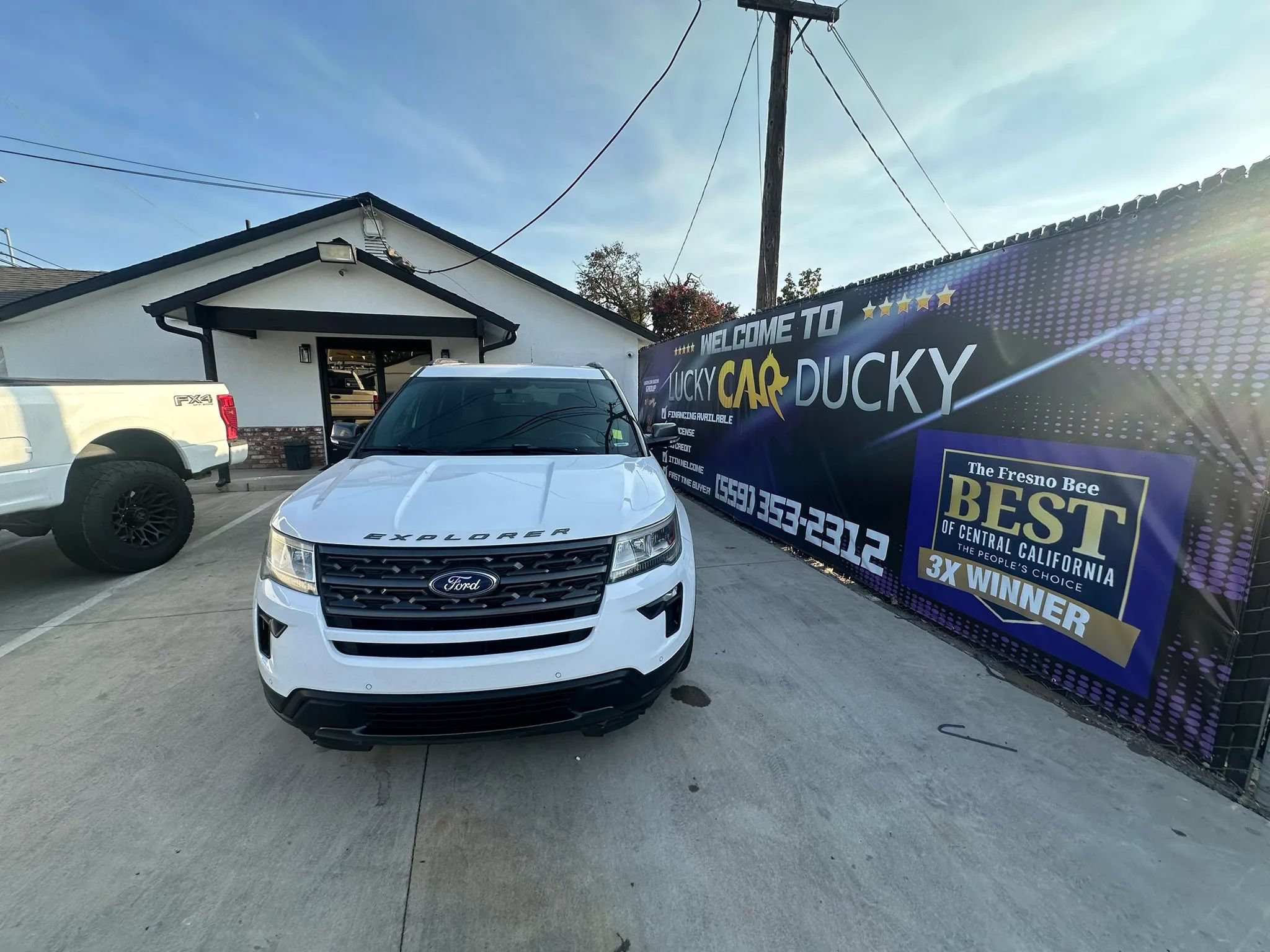 Used 2018 Ford Explorer XLT w/ Equipment Group 202A FWD image 13