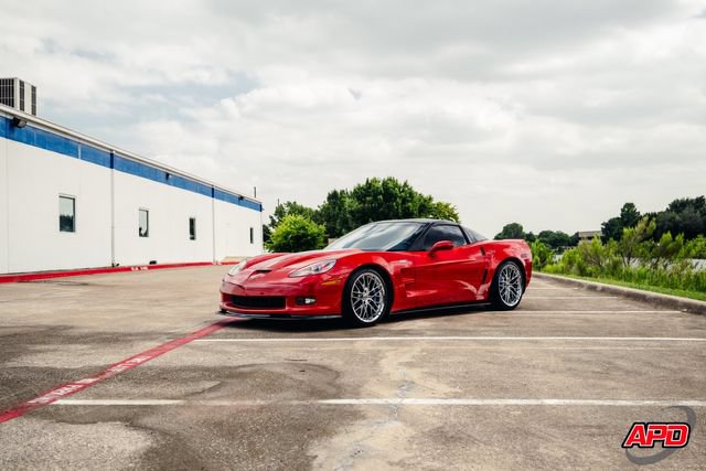 Used 2009 Chevrolet Corvette ZR1 w/ Preferred Equipment Group RWD image 19