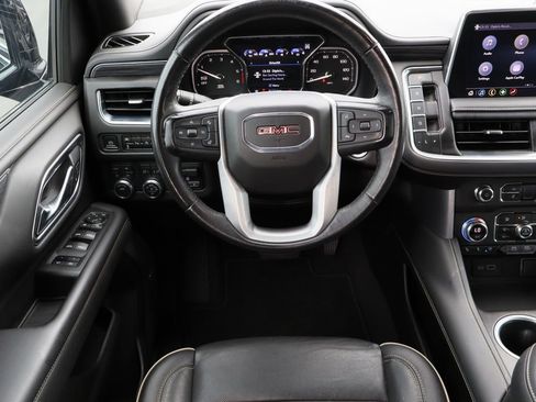 Certified 2021 GMC Yukon XL SLT w/ SLT Luxury Package AWD/4WD image 25