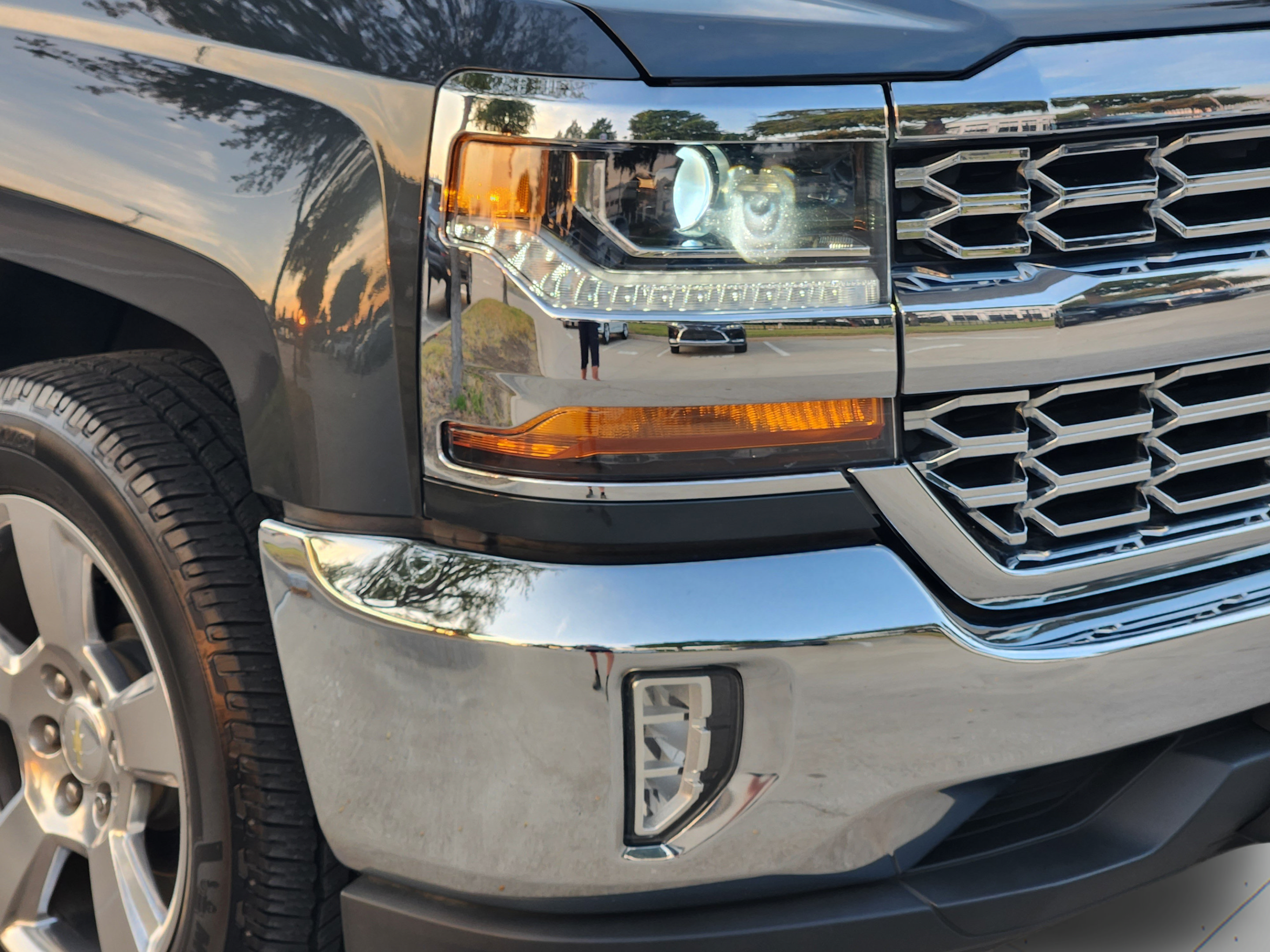 Used 2018 Chevrolet Silverado 1500 LT w/ Texas Edition RWD image 35