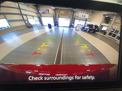 Used 2024 Nissan Rogue SV w/ SV Premium Package image 16