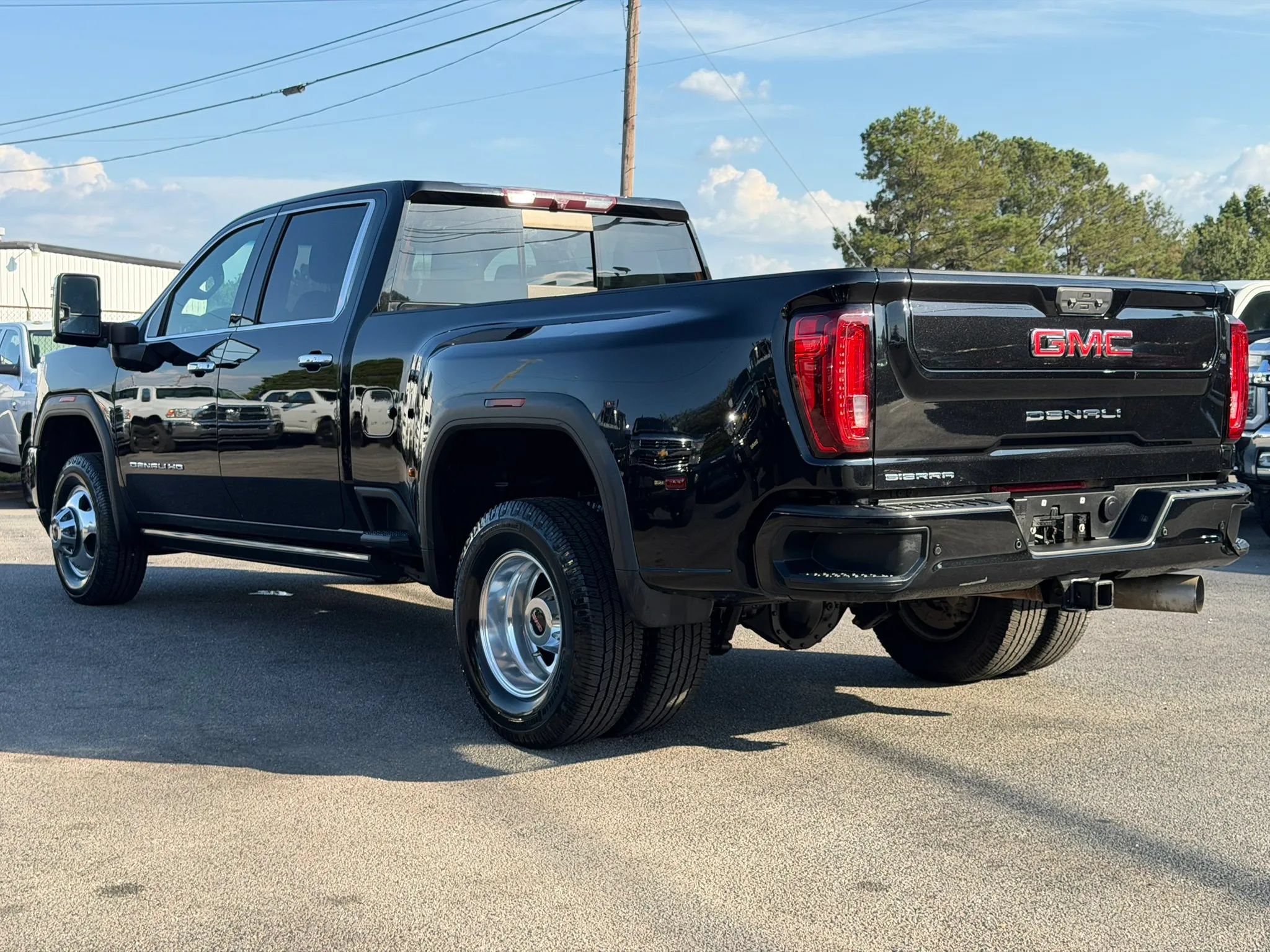 Used 2022 GMC Sierra 3500 Denali AWD/4WD image 7