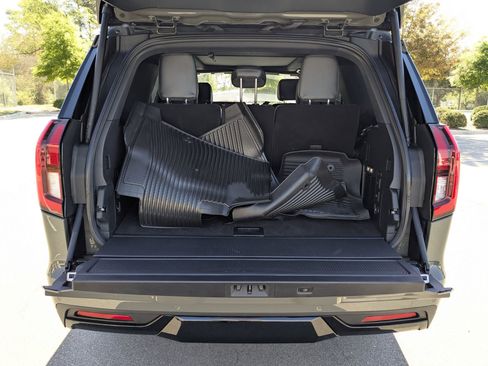 Certified 2025 Ford Expedition Platinum w/ Stealth Performance Package AWD/4WD image 35