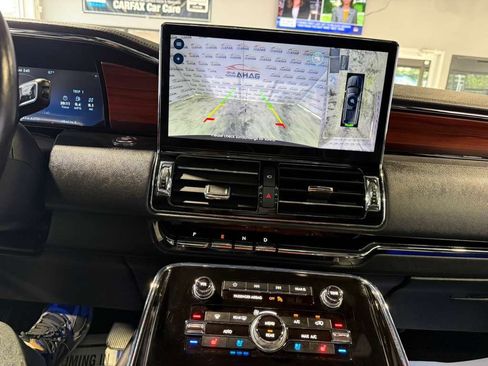Used 2024 Lincoln Navigator L Reserve AWD/4WD image 18