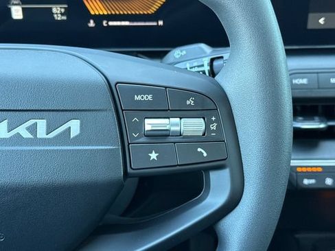 New 2026 Kia K4 FWD image 28