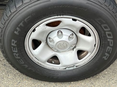 Used 2013 Toyota Tacoma PreRunner w/ Convenience Pkg image 18