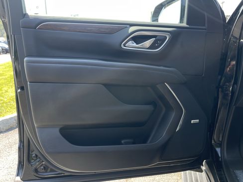 Used 2021 Chevrolet Suburban High Country AWD/4WD image 12