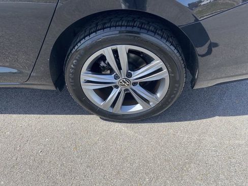 Used 2024 Volkswagen Jetta SE image 21