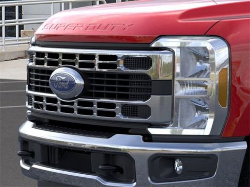 New 2026 Ford F250 XLT w/ FX4 Off-Road Package image 17