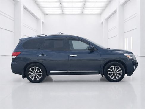 Used 2014 Nissan Pathfinder SL w/ SL Premium Package AWD/4WD image 3