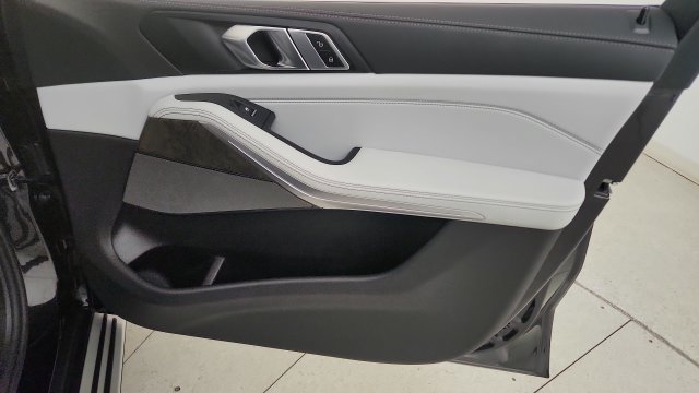 Used 2026 BMW X5 sDrive40i RWD image 39